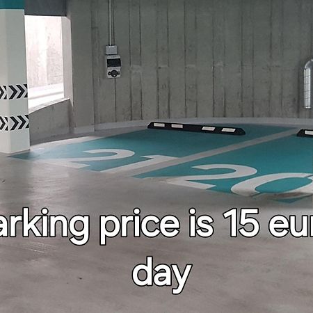Happy Inn Classical Style, Self Check-In, Parking In The Underground Garage VNO Esterno foto