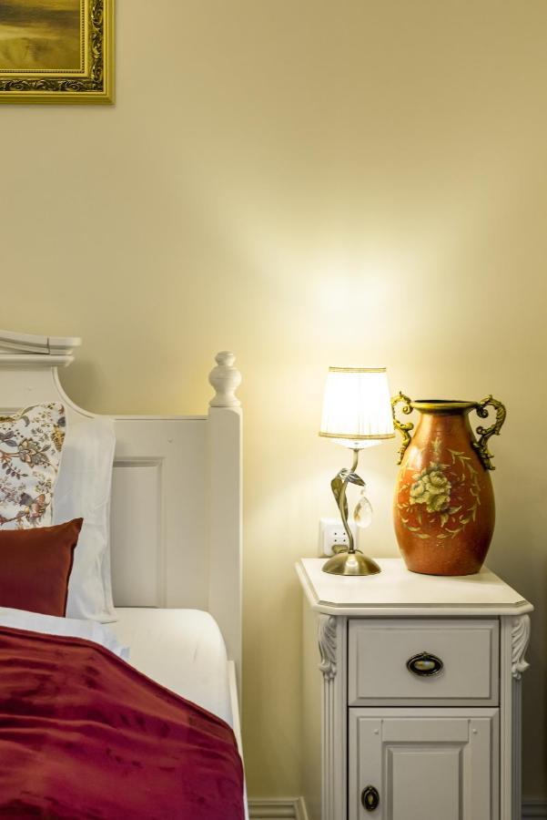 Happy Inn Classical Style, Self Check-In, Parking In The Underground Garage VNO Esterno foto