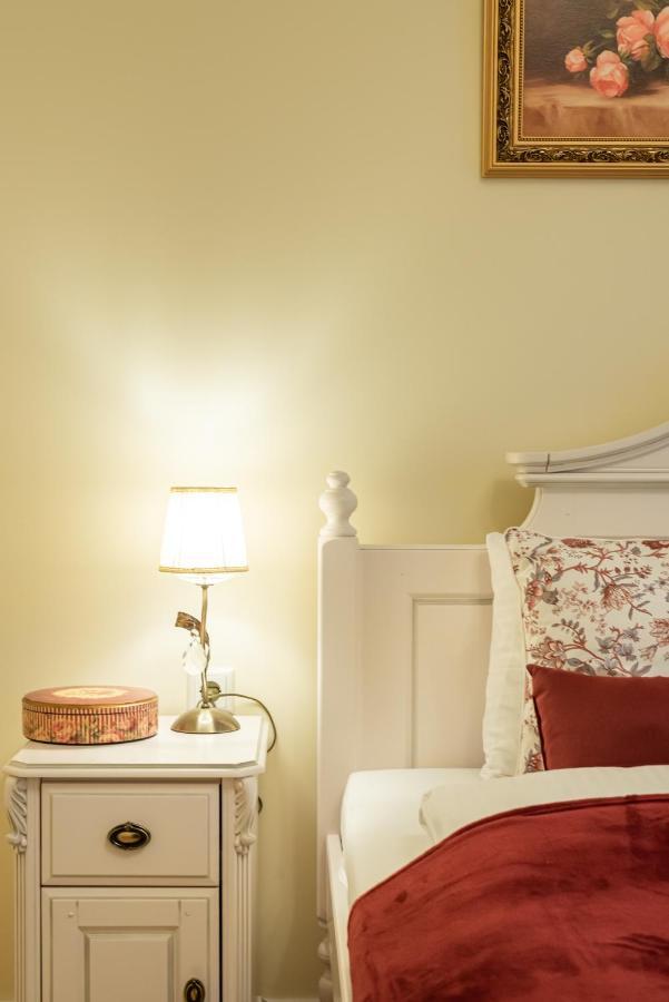Happy Inn Classical Style, Self Check-In, Parking In The Underground Garage VNO Esterno foto